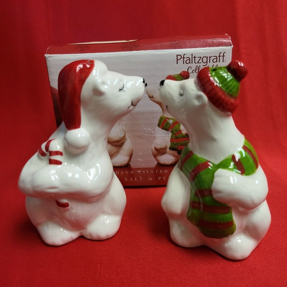 Pfaltzgraff  Salt & Pepper Set Kissing Polar Bears 2014